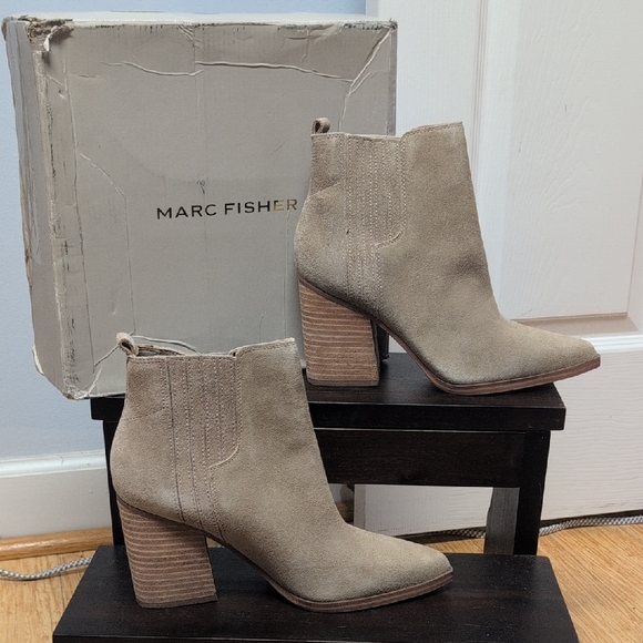 Marc Fisher Shoes - Marc FisherMATTER Suede Block Heel Pointed Toe Dark Natural Ankle Boots Size 8.5